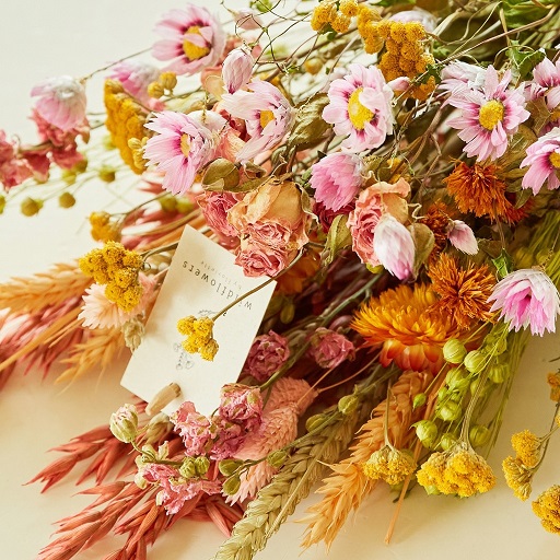 Dried Flowers Field Bouquet Medium - Sunny Delight